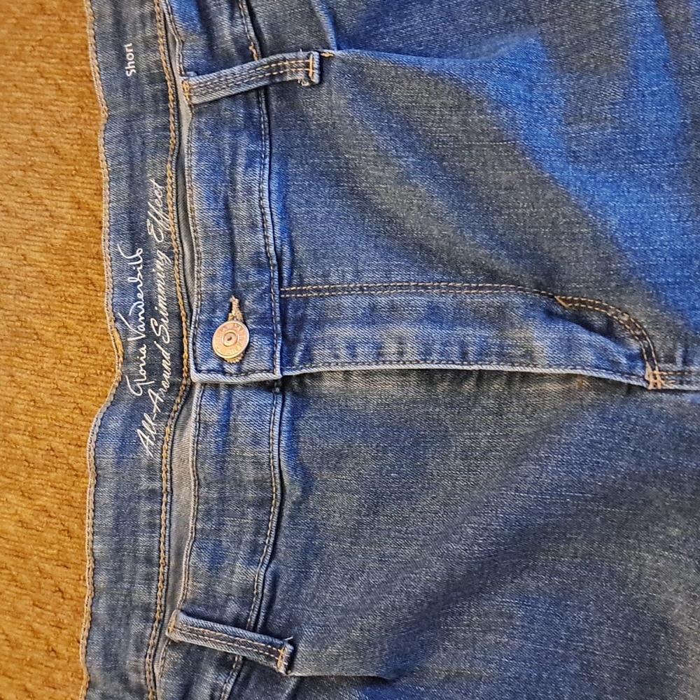 Womens Gloria Vanderbilt Denim 20W All-Around Slimming Effect Shorts - Picture 2 of 6